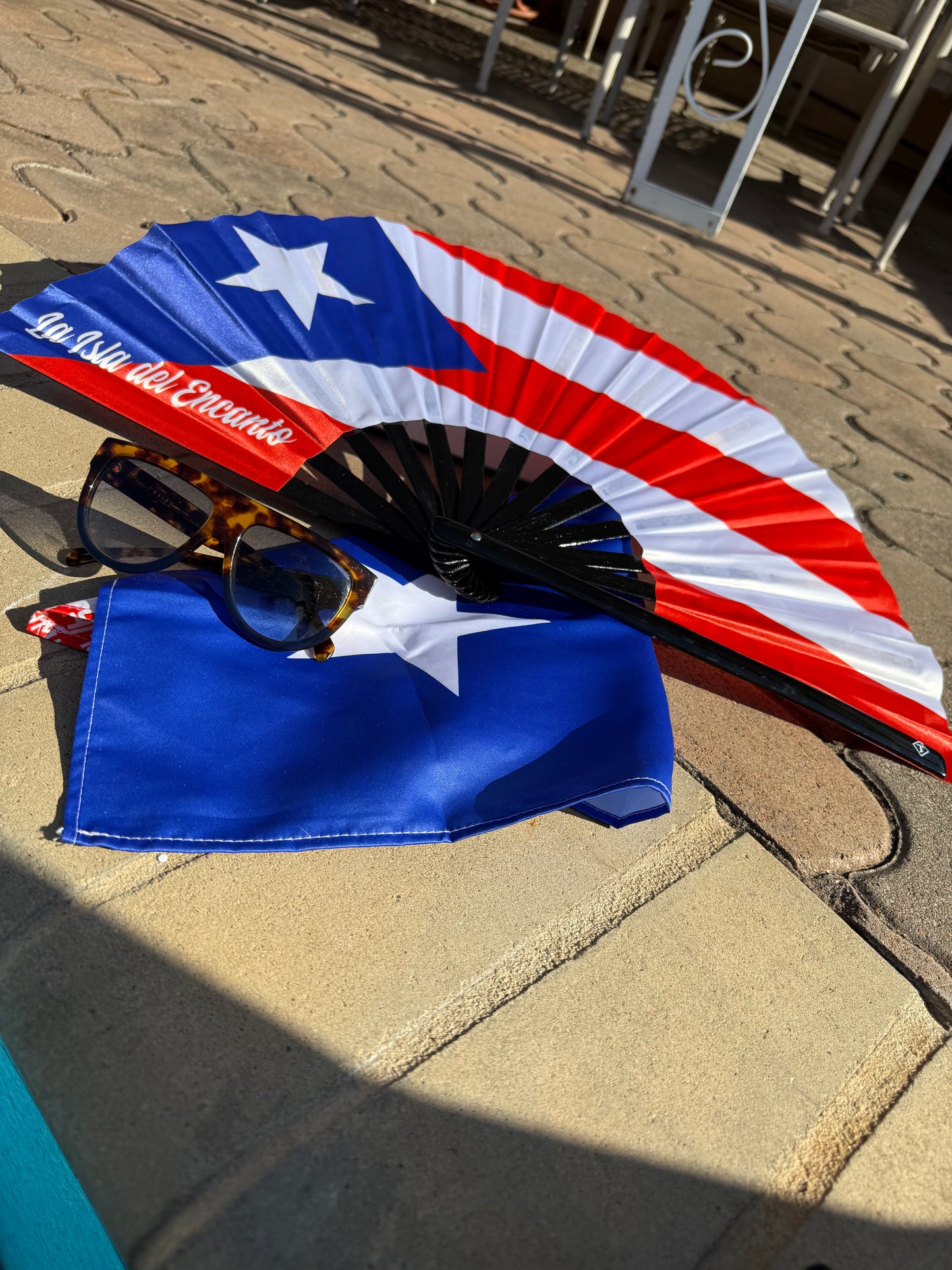 La Isla Del Encanto Large Rave Fan – Bamboo Folding Hand Fan