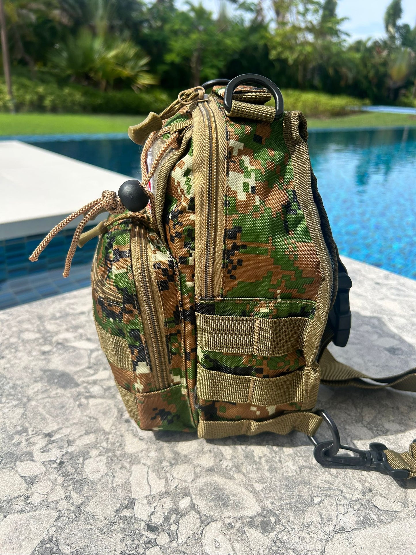 Anti-Theft Crossbody Chest Bag – Tactical Sling with 5 Zipper Pockets & Patch