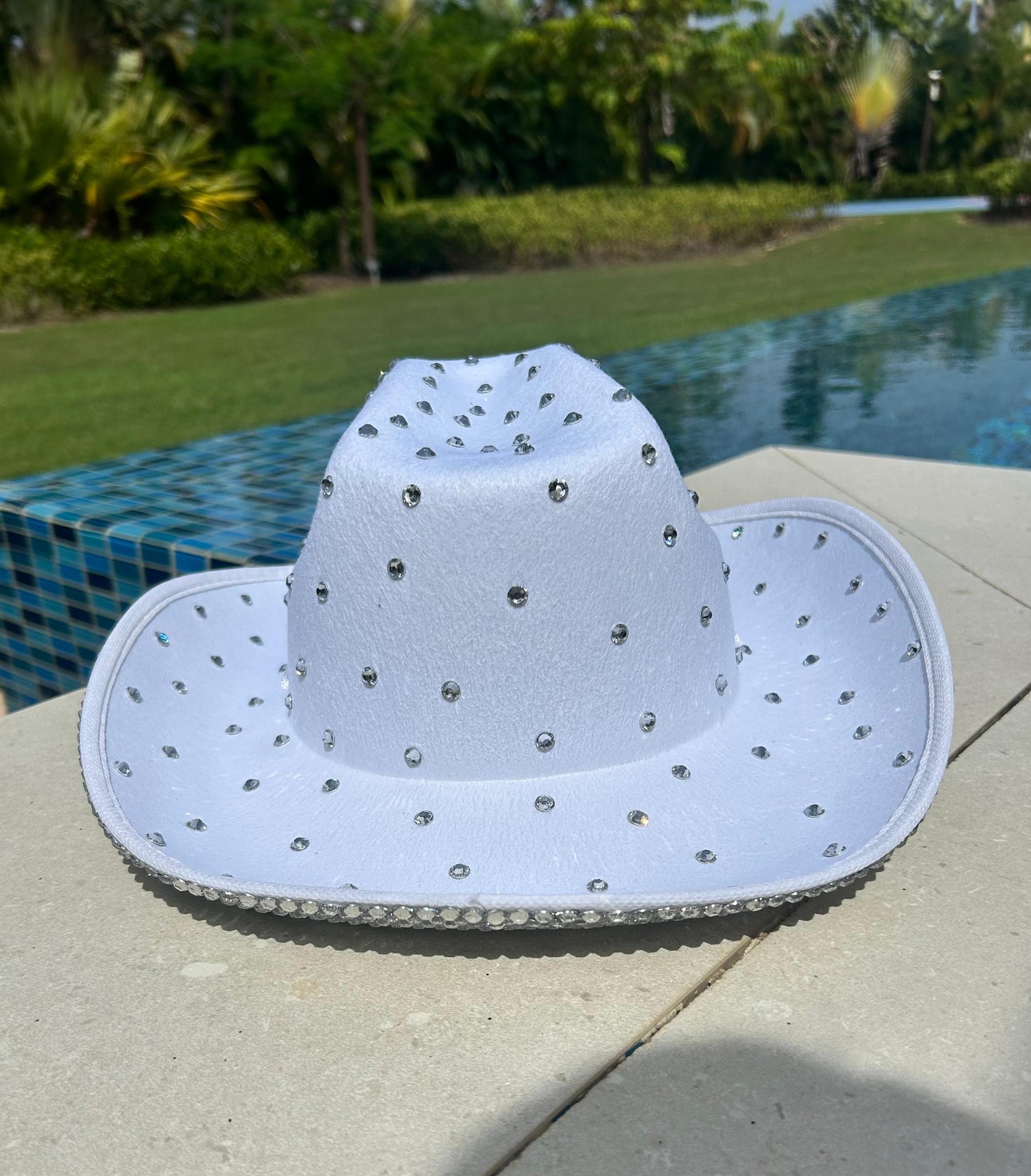 White Rhinestone Cowboy Hat – Sparkly Festival and Party Western Hat