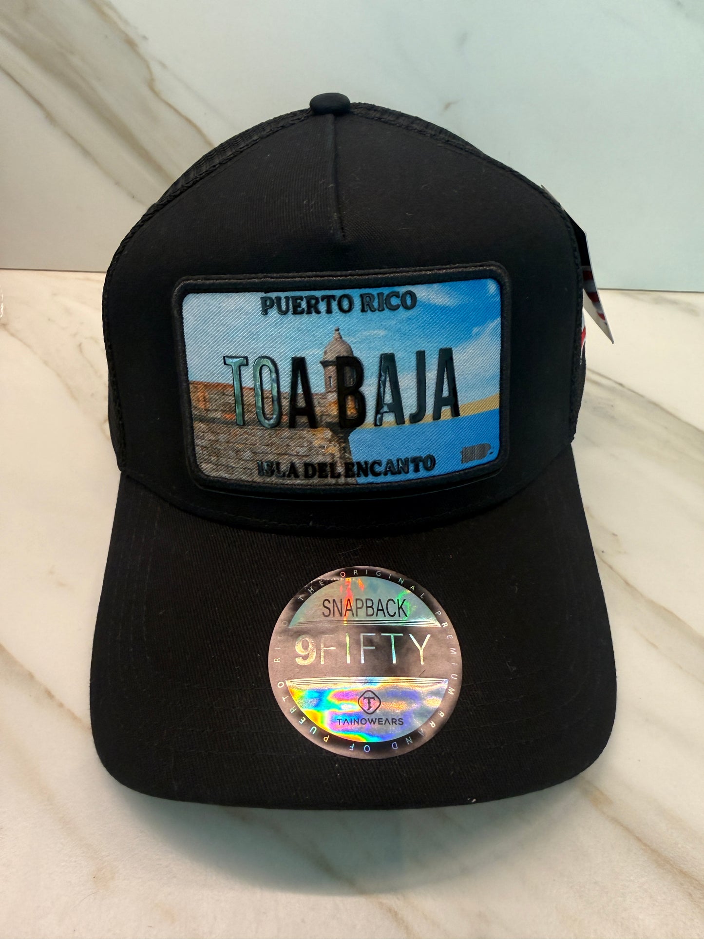 Puerto Rico Curved Brim Snapback Trucker Hat – Mesh Back, Leather License-Plate Patch, Isla del Encanto