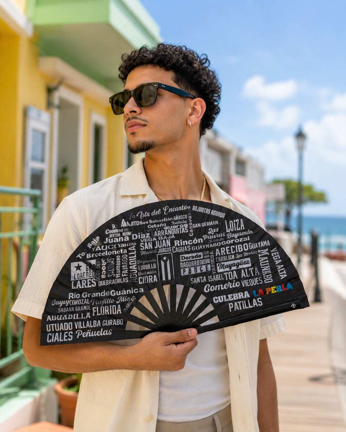 Puerto Rico 78 Pueblos Folding Fan – Large Bamboo Rib Clack Fan