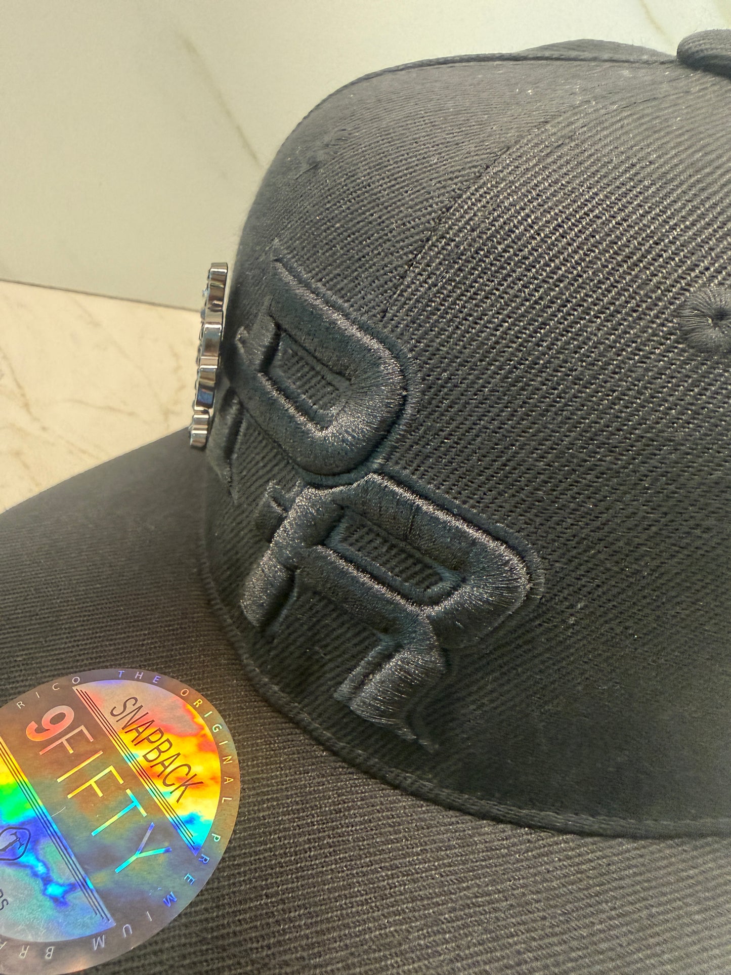 Puerto Rico Coqui Snapback Hat – Black Flat Brim Cap with Metal Stone Enamel Pin