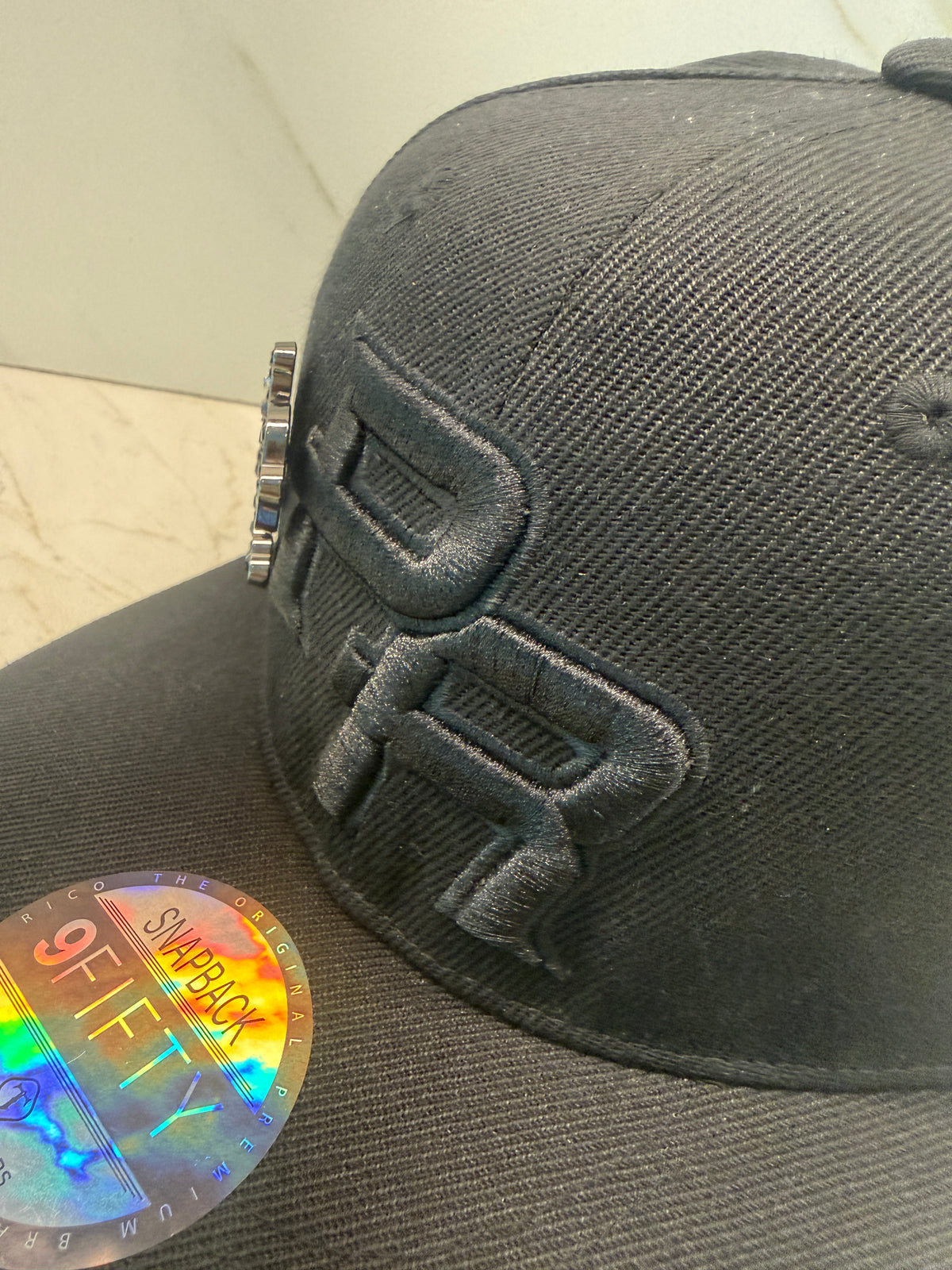 Black Coqui  Diamond Snapback  – Metal Stone Enamel Pin