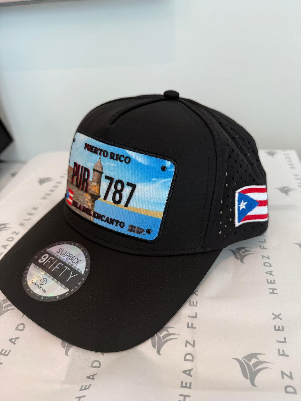 TainoWears Puerto Rico 787 License Plate Performance Snapback – Black