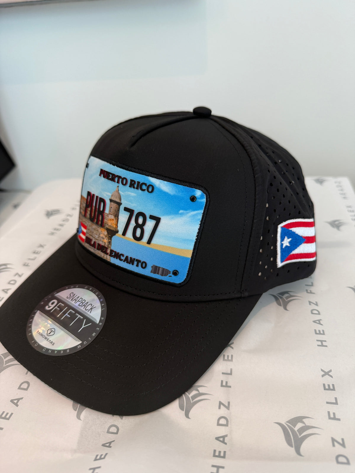 TainoWears Puerto Rico 787 License Plate Performance Snapback – Black