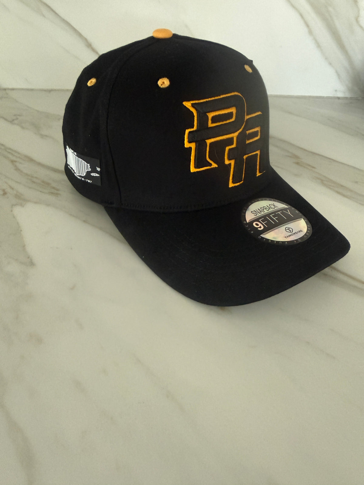 Puerto Rico PR Curved Brim Snapback Hat – Black & Gold Embroidered