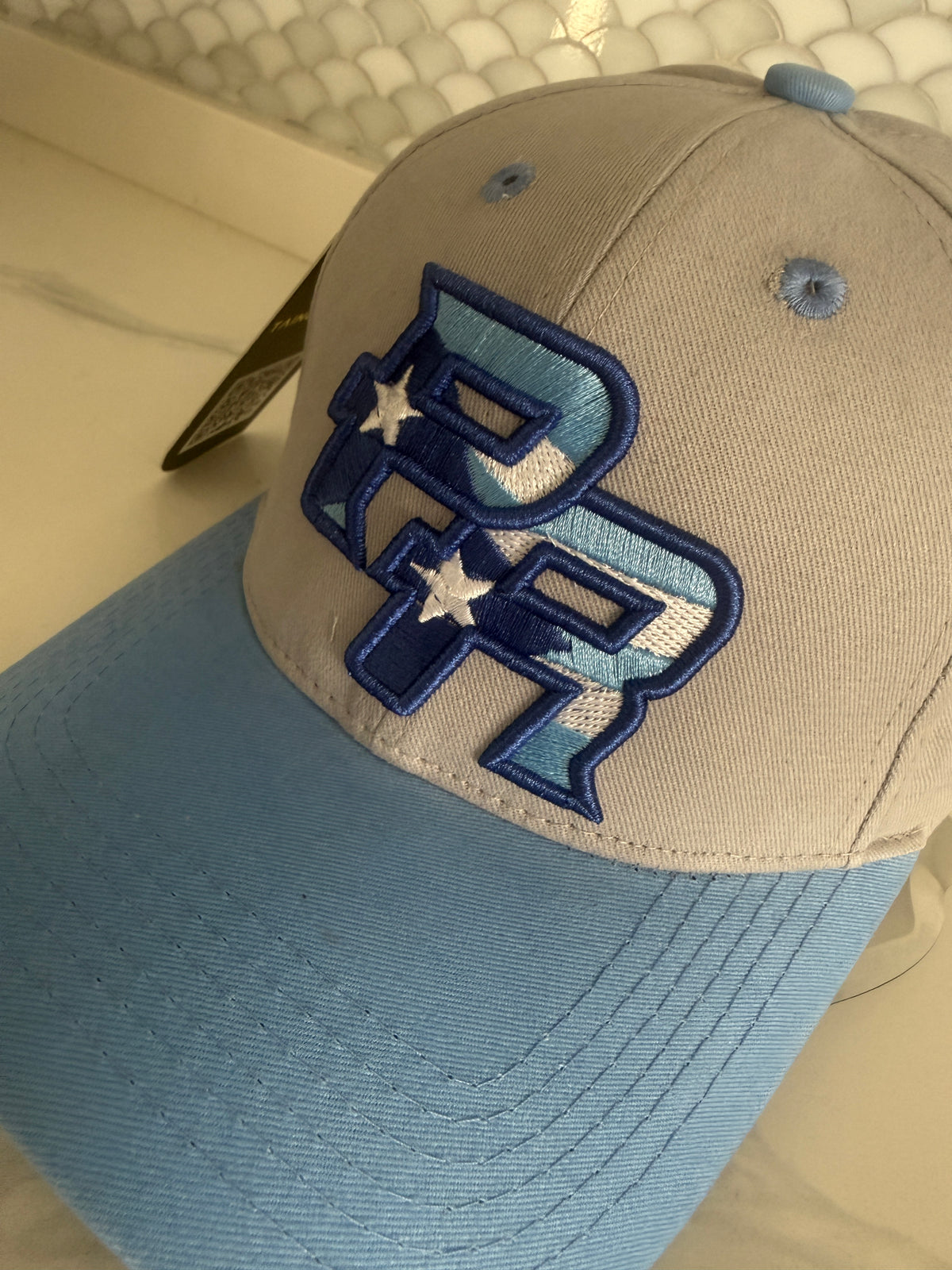 Cuelo Boricua front embroidery 