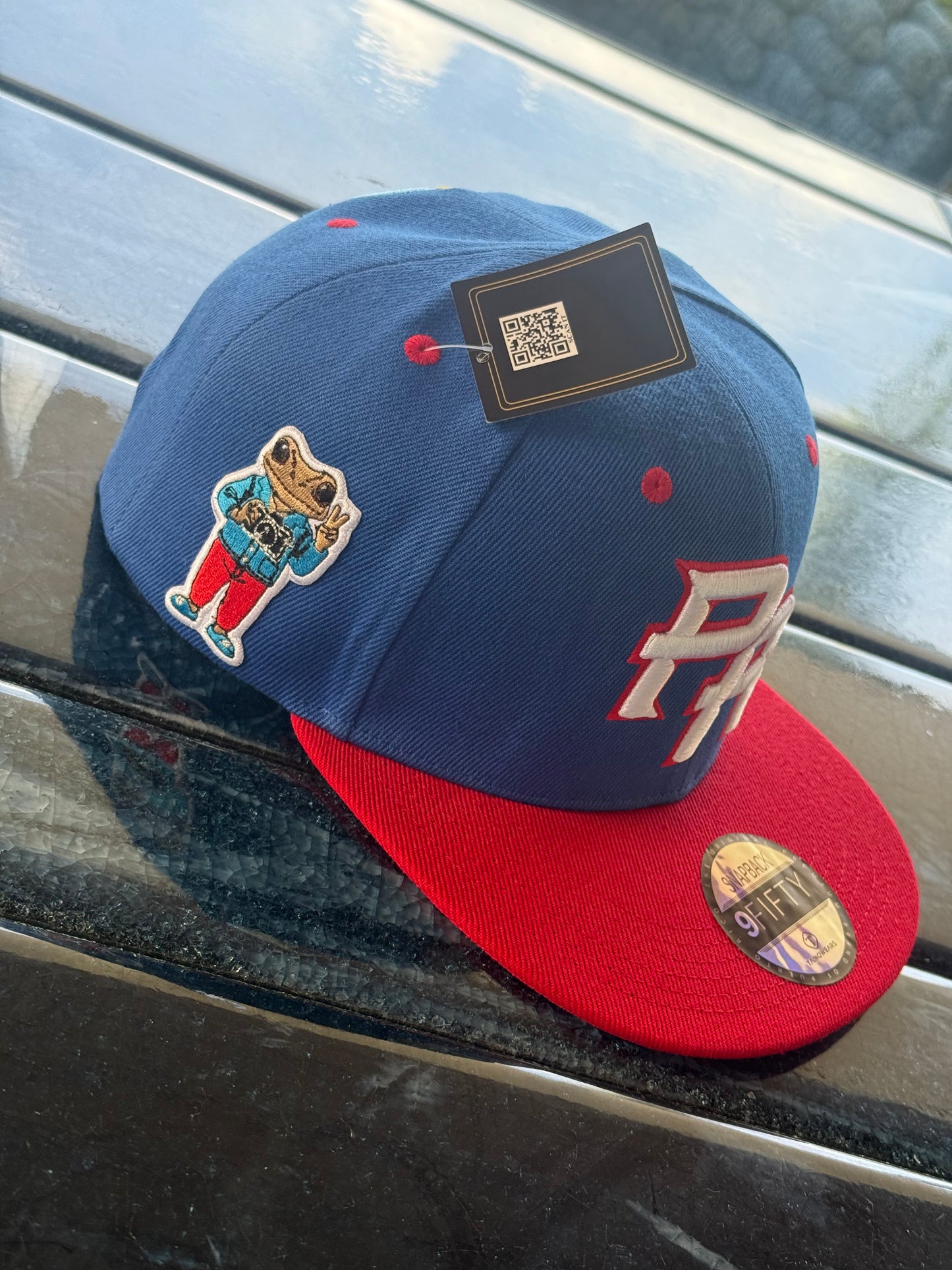 NuevaYol PR Snapback Hat – Flat Brim, Sapo Concho Side Patch Blue Red